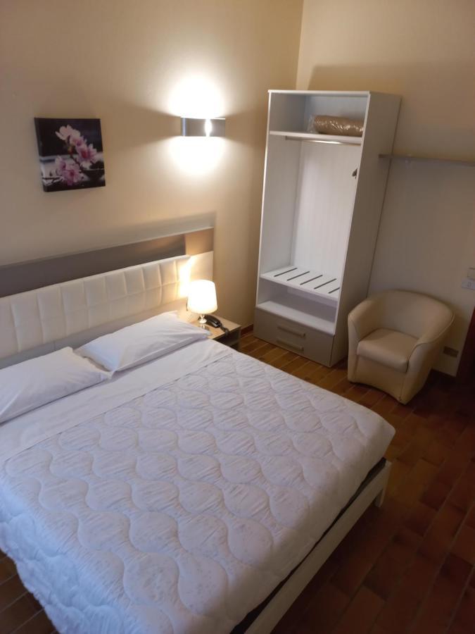 Park Hotel Castel San Pietro Terme Exteriör bild