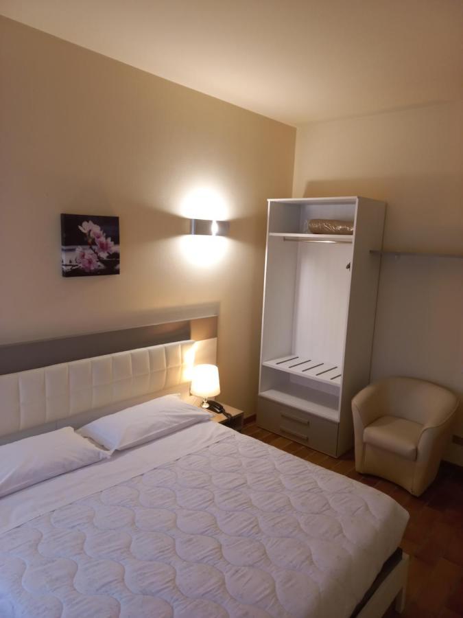 Park Hotel Castel San Pietro Terme Exteriör bild