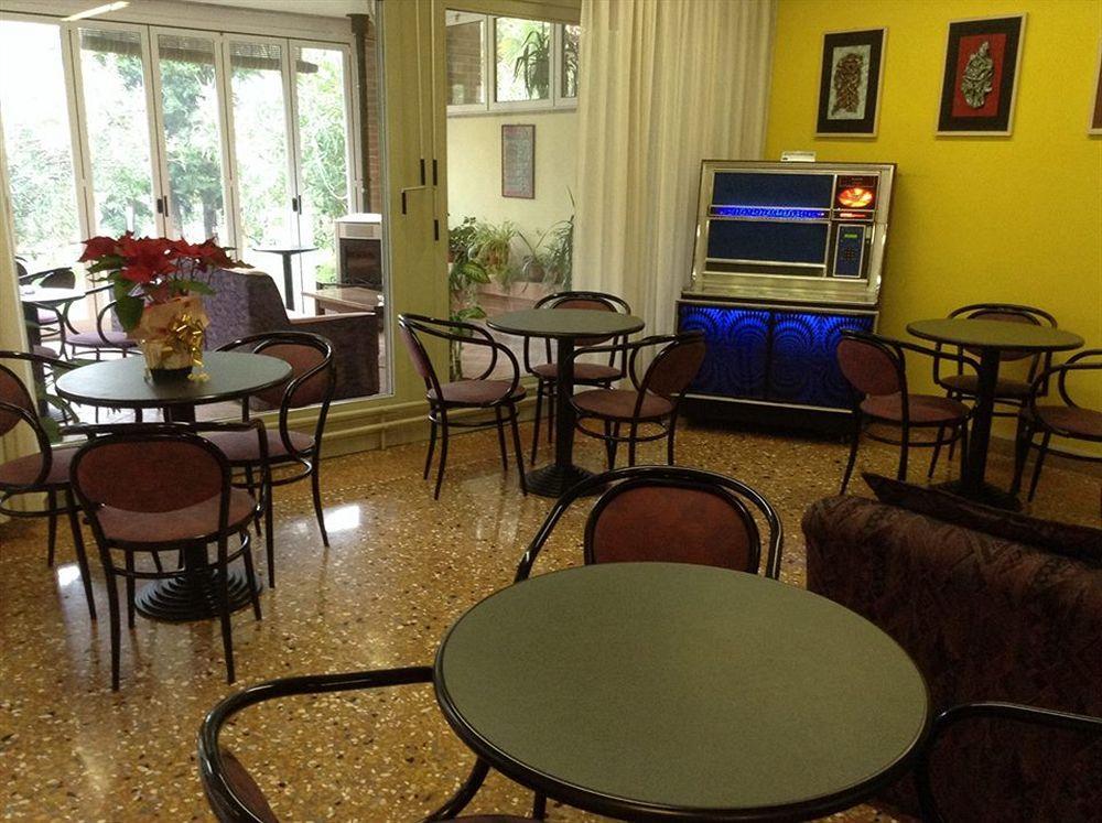Park Hotel Castel San Pietro Terme Exteriör bild