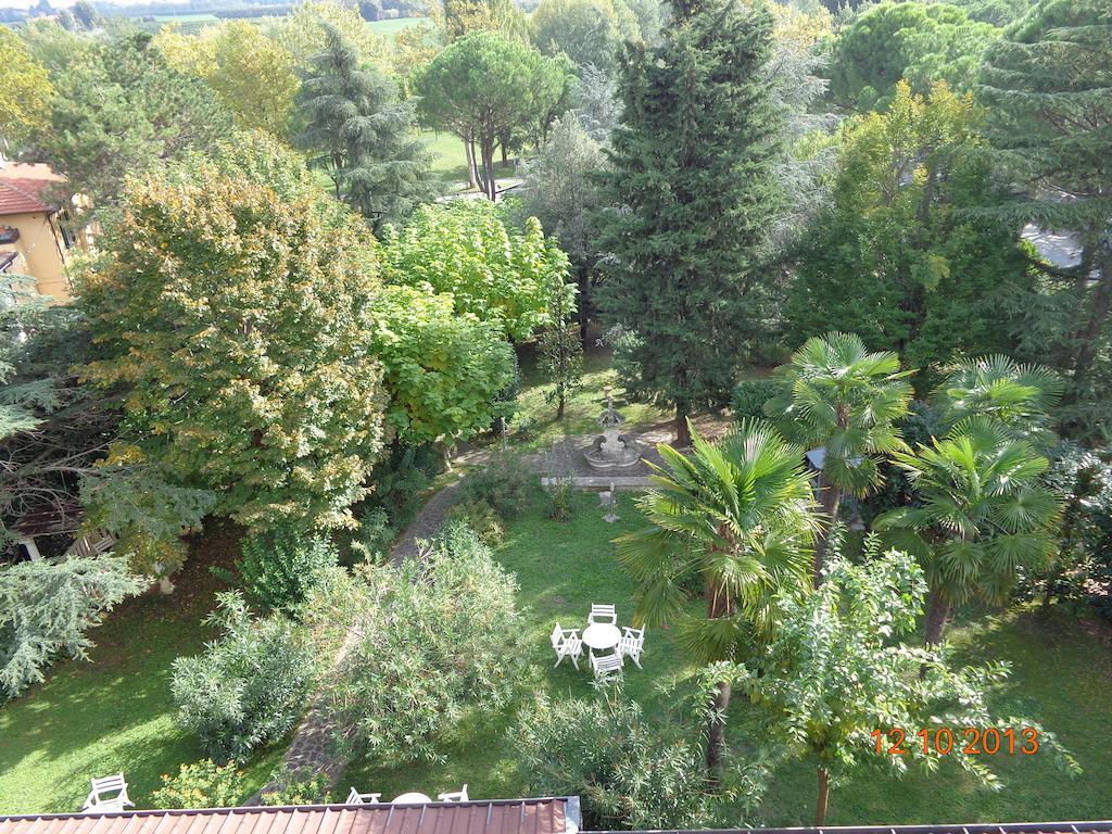 Park Hotel Castel San Pietro Terme Exteriör bild